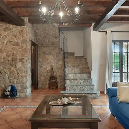 Mellizos Villa *